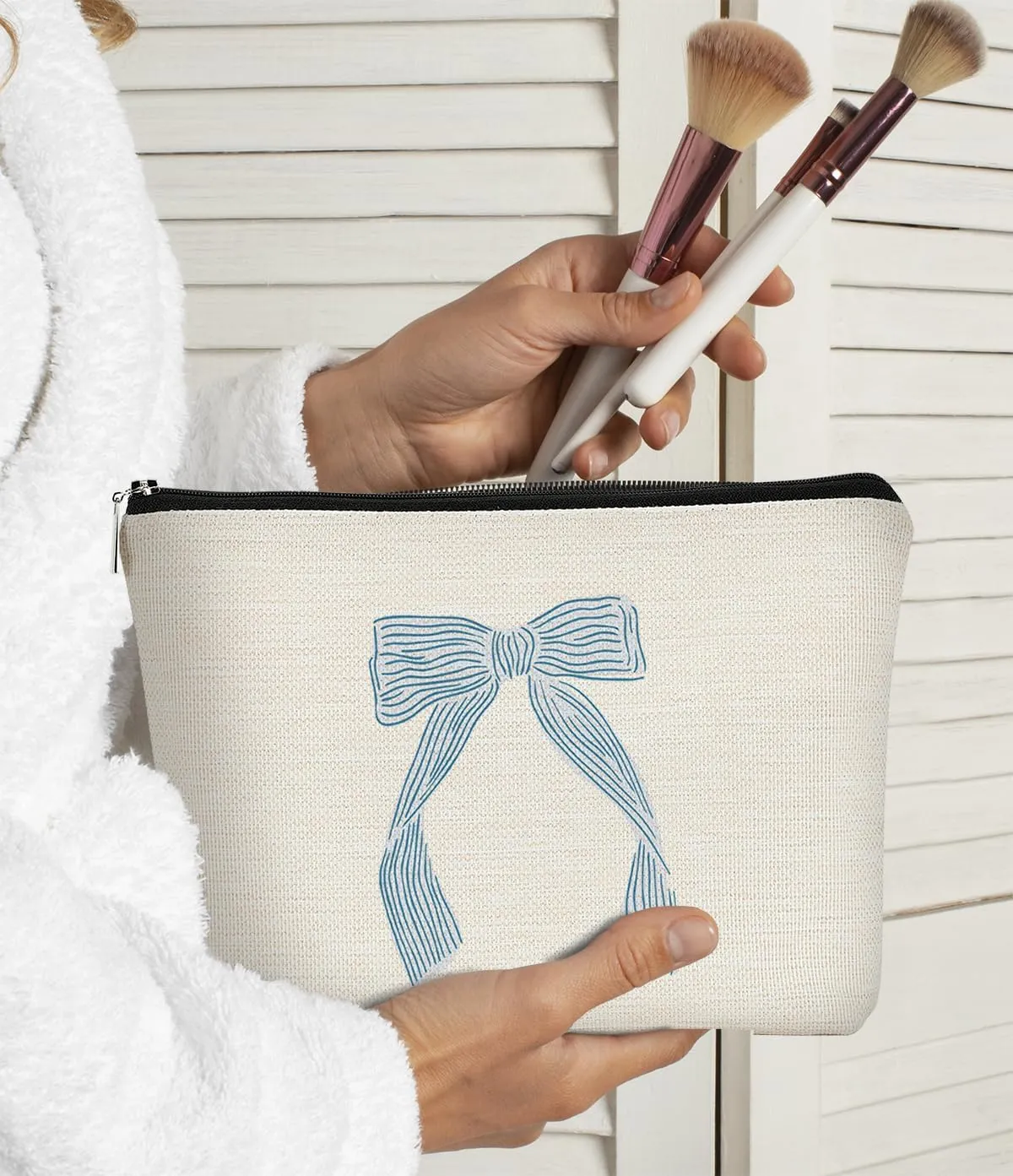 Coquette Trendy Preppy Makeup Bag Light Blue Bow Aesthetic Makeup Cosmetic Bag, Cute Makeup Bag, Preppy Stuff, Coquette Stuff, Preppy Gifts, Cute Makeup Pouch
