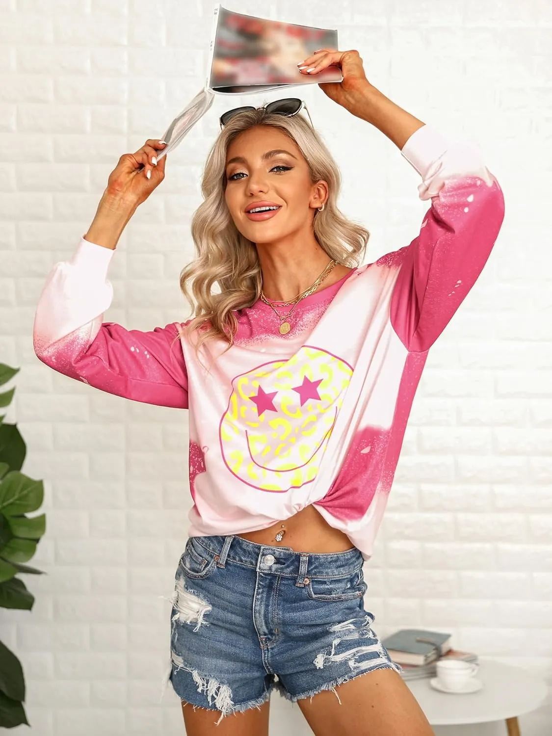 Ezcosplay Women Cute Face Sweatshirt Preppy Pullover Casual Long Sleeve Graphic Pullover Tops Shirts
