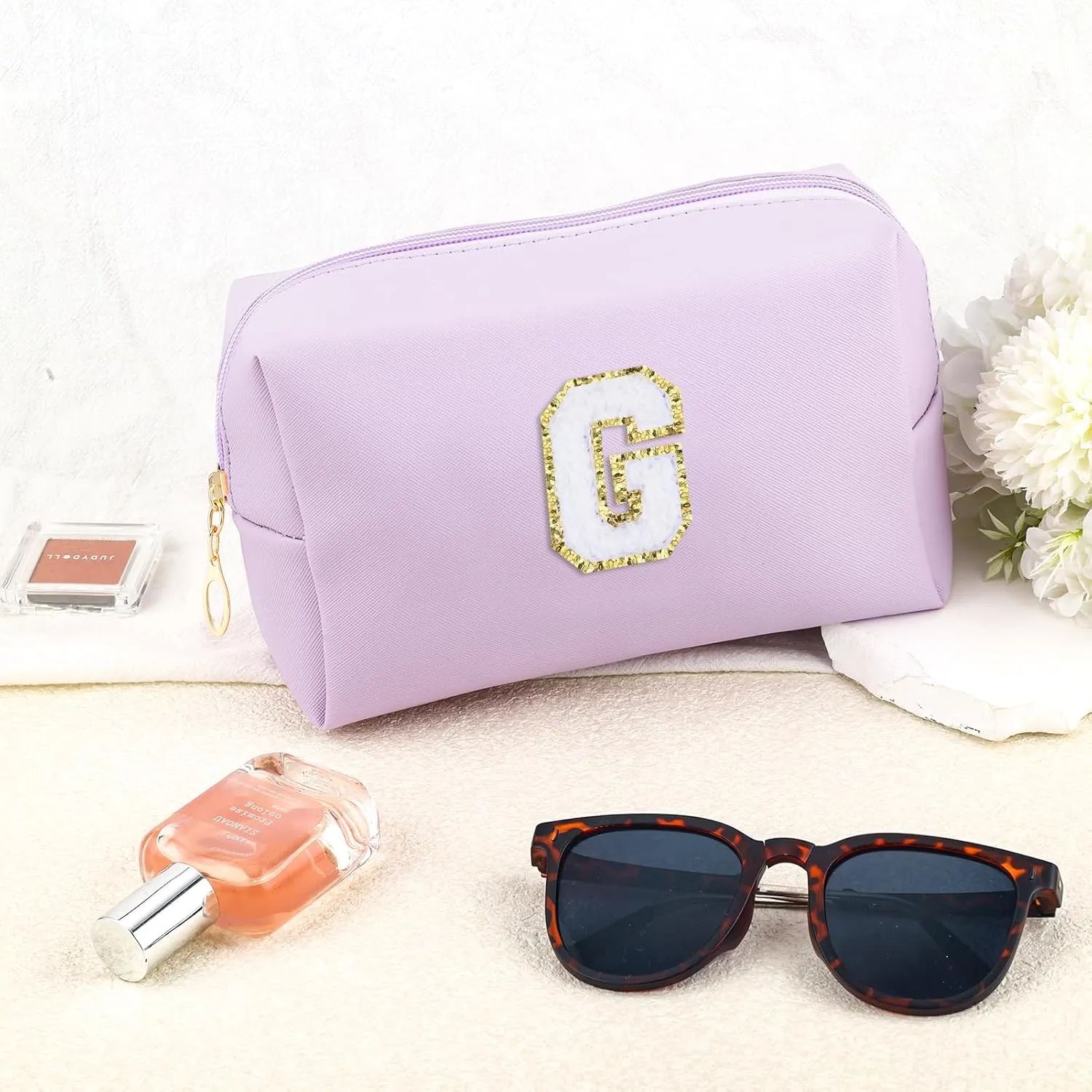 Gifts for Girls Initial Makeup Bag Personalized Cosmetic Bag with Zipper Cute Travel Toiletry Bag Waterproof PU Preppy Makeup Pouch Birthday Gift for Teen Girls Women(Purple G)