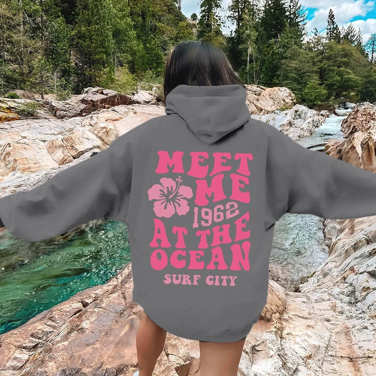Pink Graphic Hoodies for Women 2024 Fall Outfits Oversized Hoodie Teen Girls Cute Preppy Sweatshirts Casual Pullover