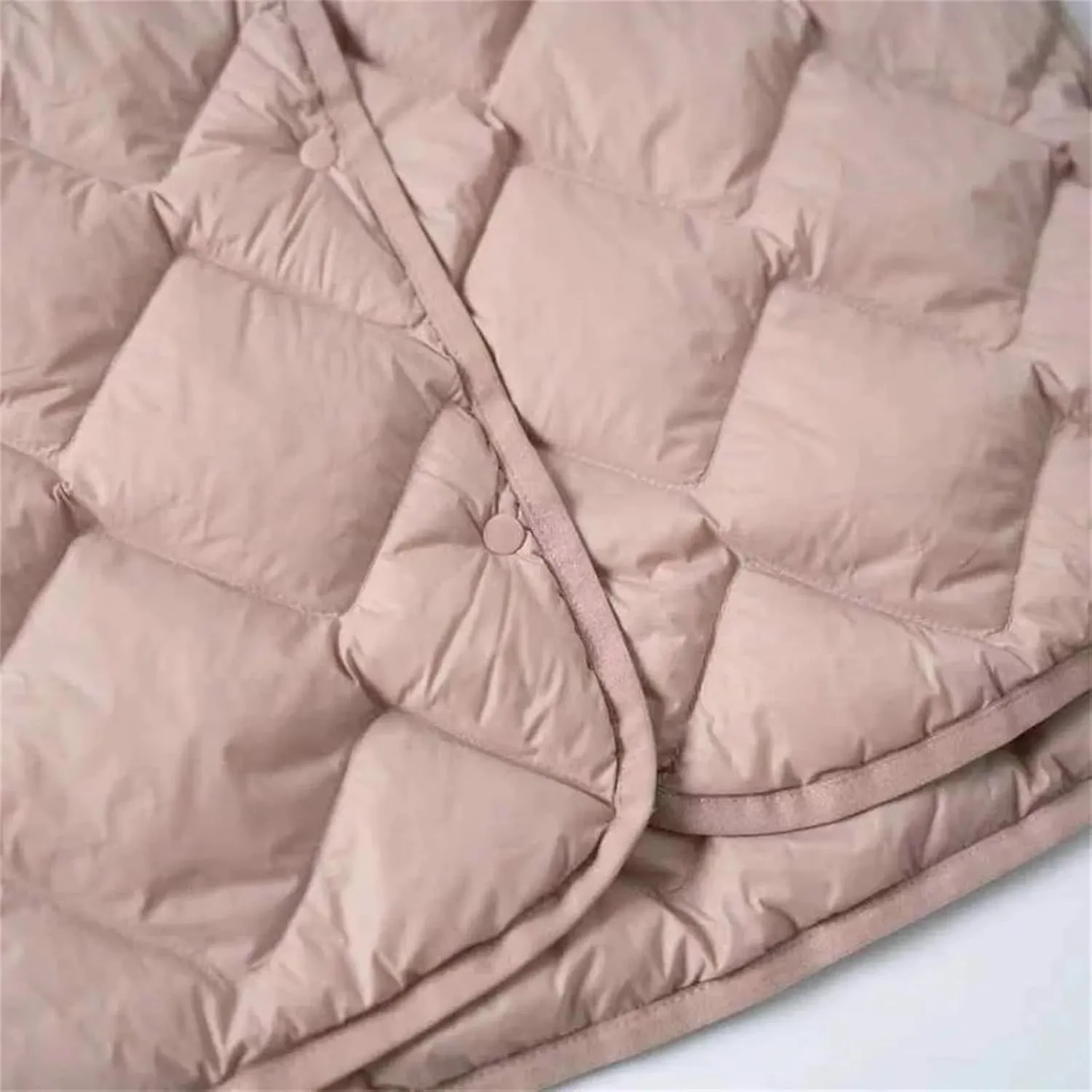 Women Liner Duck Down Jacket V-Neck Female Winter Warm Collarless Fashion Quilted Puffer Coat