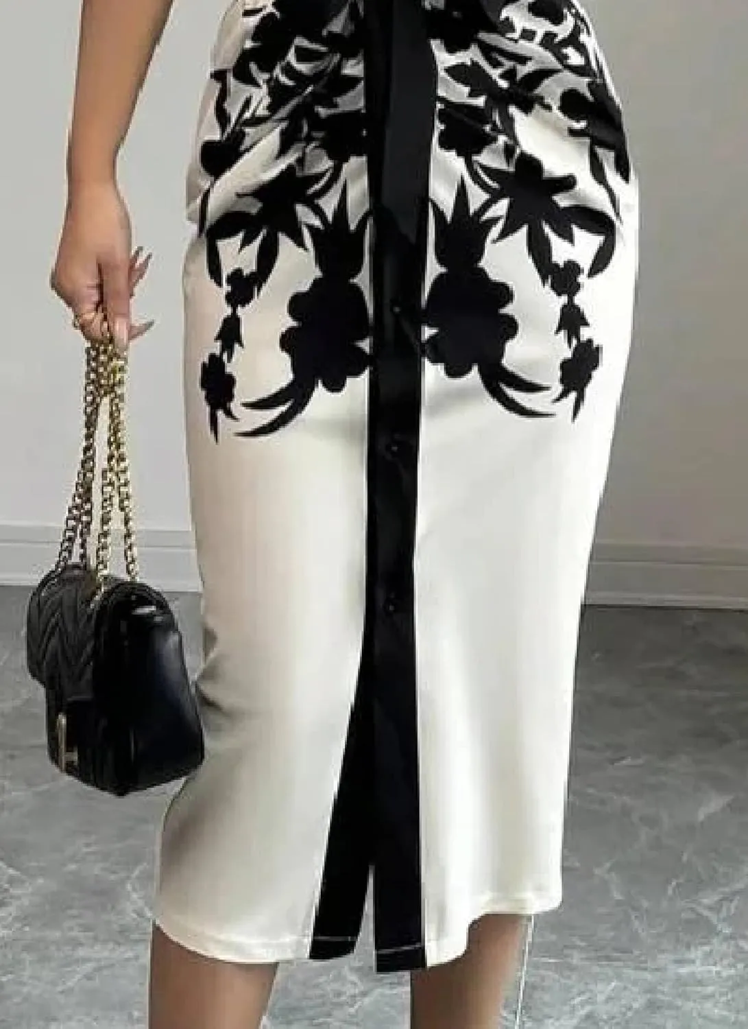 Womens Maxi Dress Black and White V-Neck Short Sleeve Floral Print Hip-Hugging 2025 Spring Summer Casual Dress